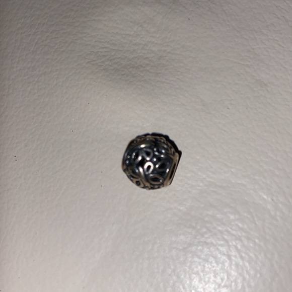 2 for 1 Pandora charms silver - Picture 2 of 4